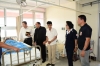 เข้าเยี่ยมและมอบของเพื่อเป็นขวัญกำลังใจและช่วยเหลือชาวบ้านที